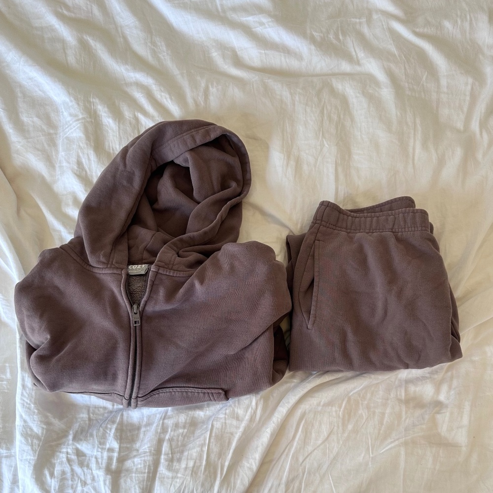 Aritzia TNA sweat set turner taupe size small